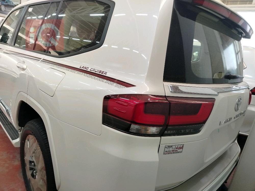 تۆیۆتا لاند کروزەر